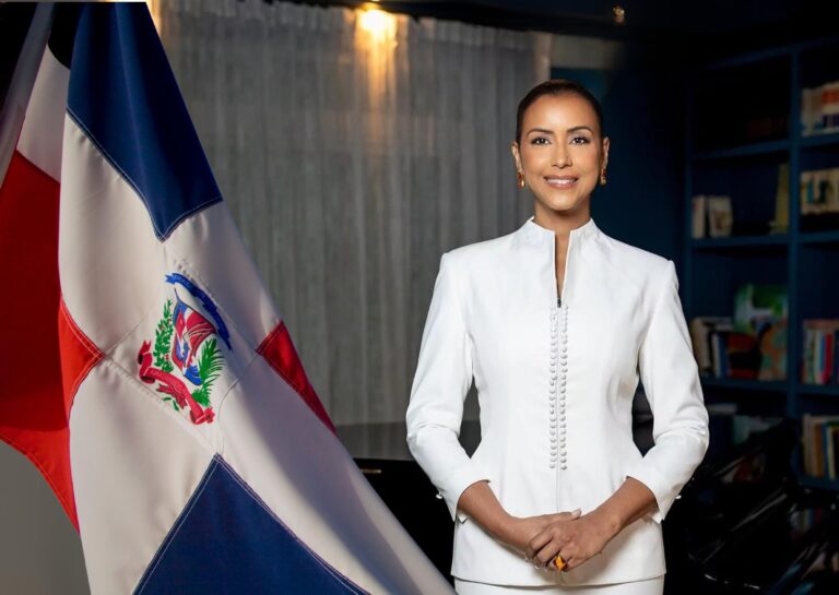 Selinée Méndez propone proyecto de resolución que insta a incluir la enseñanza obligatoria de la Constitución en todos los centros educativos