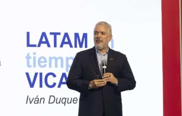 Iván Duque elogia estabilidad de RD y le insta a «cacarear» la solidaridad que ha tenido con Haití