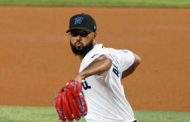 Sandy Alcántara ganó su cuarto; Randy Vásquez salió sin decisión ante Kansas