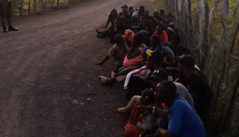 Miembros del Ejército apresan 48 haitianos indocumentados en Dajabón y Santiago Rodríguez
