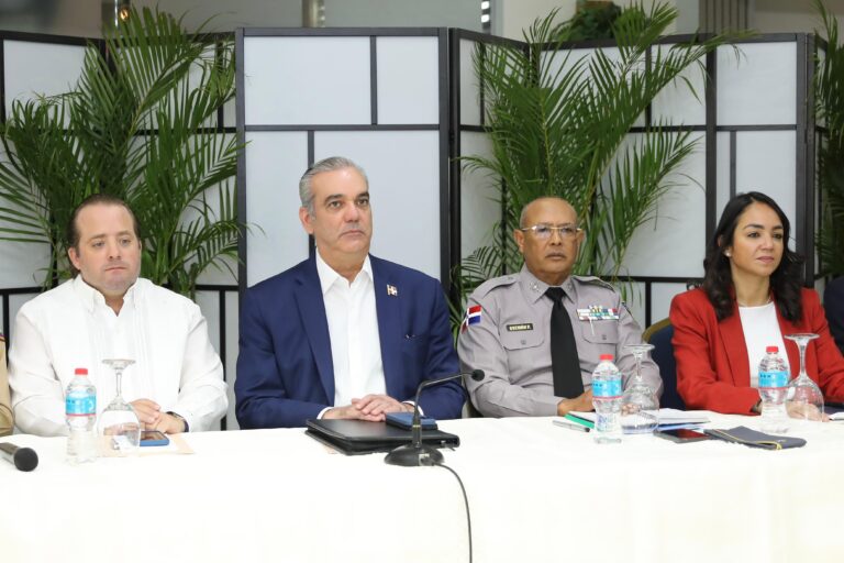 Presidente Abinader encabeza reunión de seguimiento al Plan de Seguridad Ciudadana