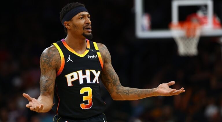 Los Suns barajan cortar a Bradley Beal