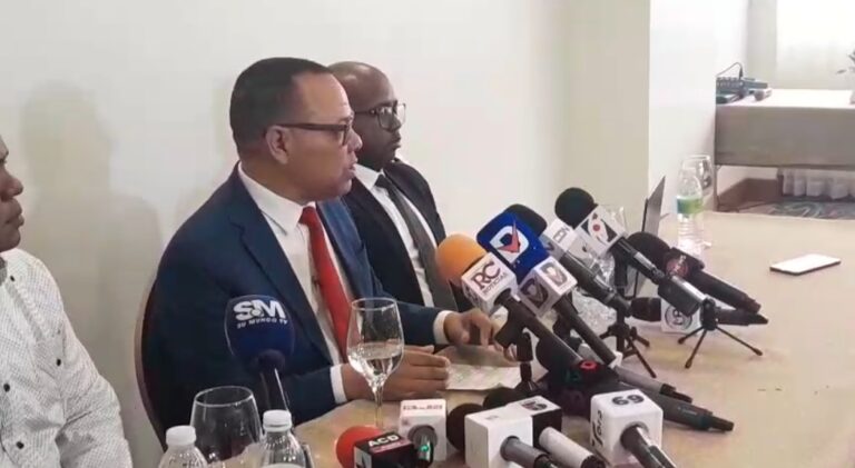 Dekolor niega haya sobornado funcionarios del Intrant; dice busca pago de 700 millones de pesos