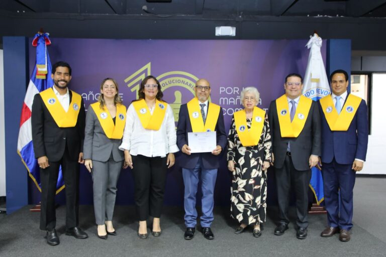 Más de 1,500 militantes del PRM han recibido formación en su escuela política