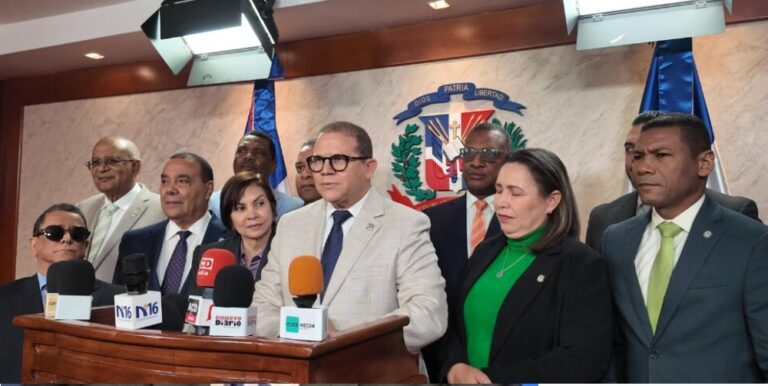 Fuerza del Pueblo solicita interpelación del director de SENASA