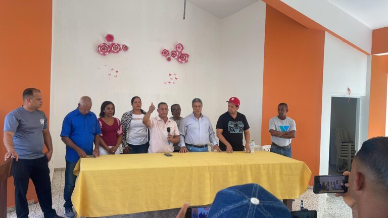 Comunitarios de Santa Ana amenazan con radicalizar lucha a favor de construcción de puente y carretera