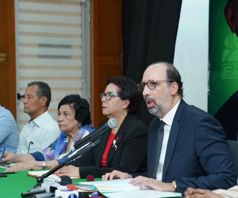 Fuerza del Pueblo avanza en etapa de revisión tras inscripción de 2,228 aspirantes a cargos internos