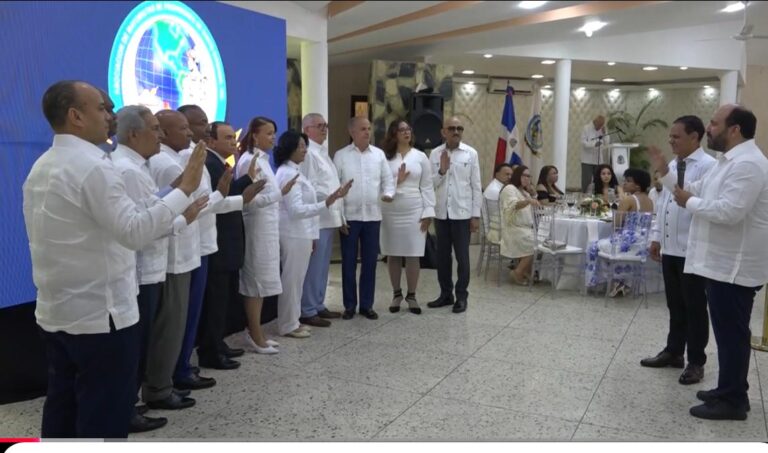 Amaprosado llama a convocar nuevo diálogo tripartita sobre el proyecto de código laboral; Olga Payero asume nueva directiva de esa entidad