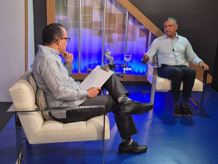 Yván Lorenzo: “Hay mafia en la frontera; presidenciables PRM quebrarán sus cargos; inversión pública es fracaso”