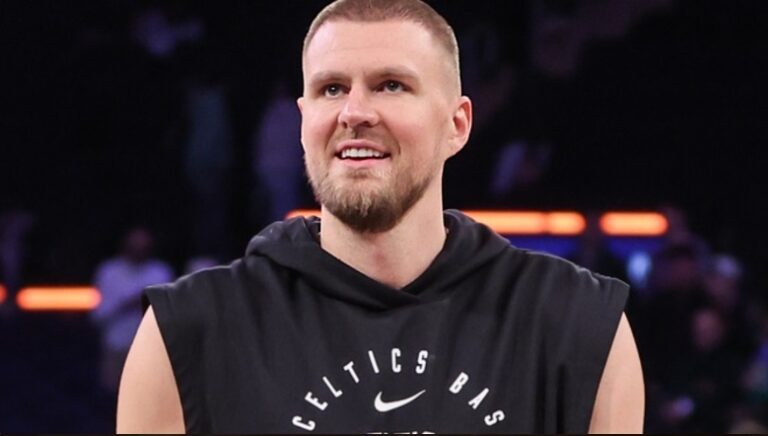 Kristaps Porzingis se vio traspasado a los Spurs