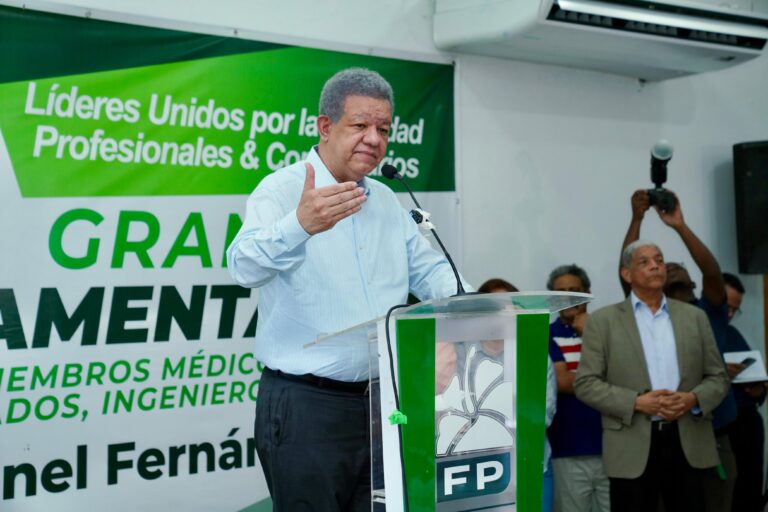 Reportaje- Leonel denuncia Circunvalación Baní es calimocha que cuesta el triple y es la mitad de lo prometido