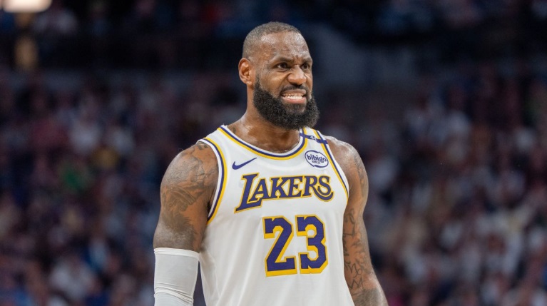 LeBron queda fuera ante Spurs y ve terminar histórica racha en la NBA