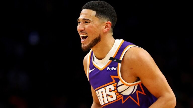 Phoenix ata a Devin Booker con 145 millones