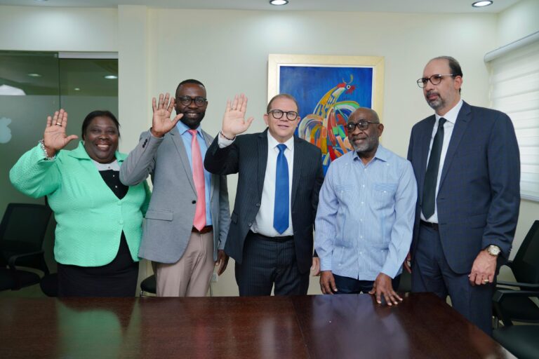 Diputados de la Fuerza del Pueblo reeligen a Rafael Castillo como su vocero en la CD