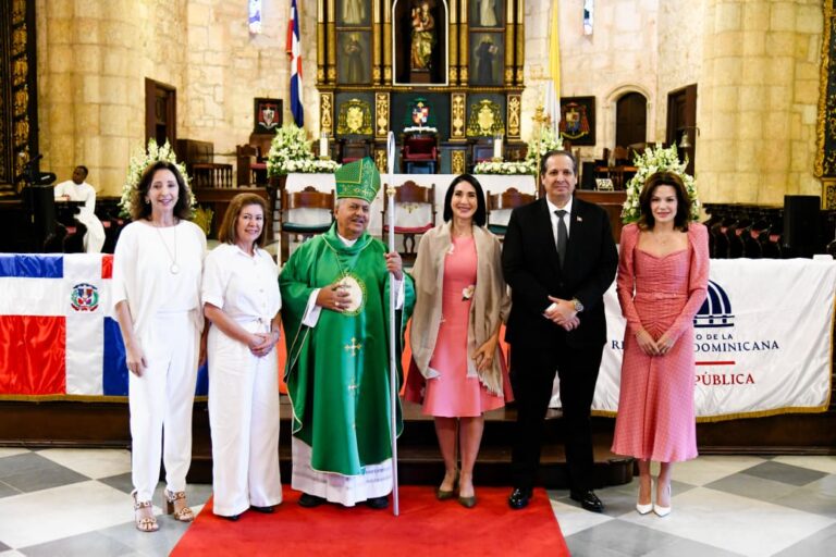 Víctor Atallah: “Hoy reafirmamos nuestro compromiso de fortalecer un sistema de salud centrado en las personas”