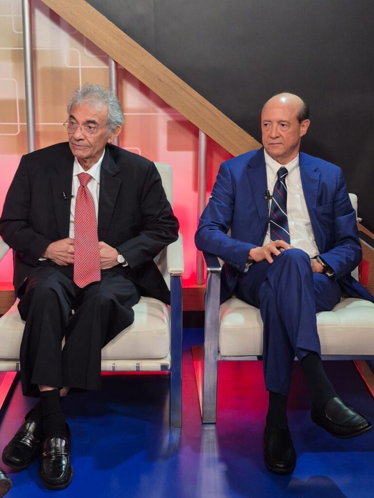 Video- Ejecutivos de clínicas privadas dicen Senasa dura dos y tres meses para pagar servicios prestados