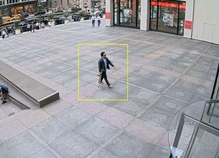 Mueren cuatro personas, entre ellos un agente de la Policía, en tiroteo en Nueva York