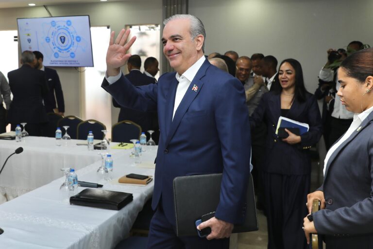 Presidente Abinader encabeza reunión de seguimiento al Plan de Seguridad Ciudadana