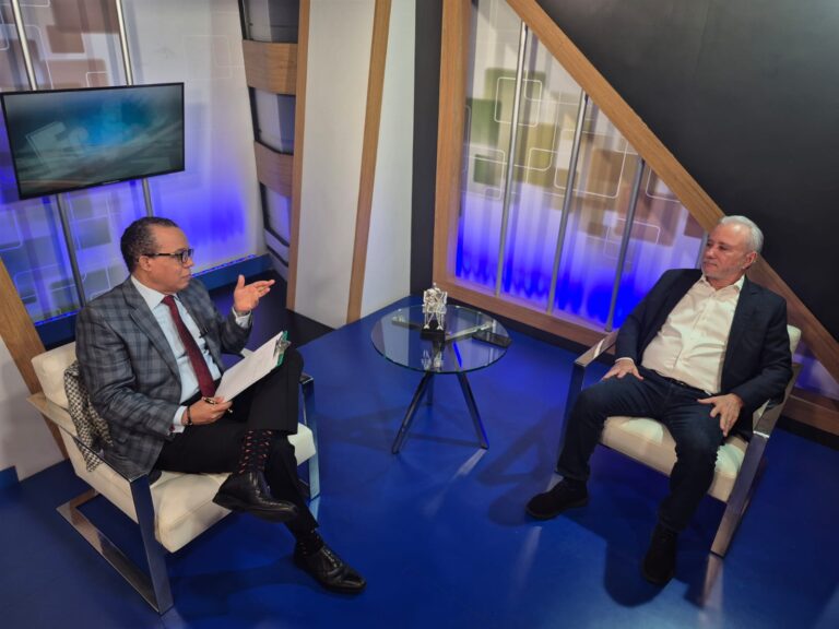 Antonio Taveras: “Preparo una reforma fiscal; pensiones de AFP será “bomba de tiempo”; declina tocar aspiraciones