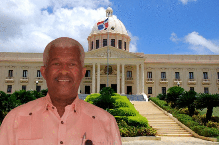 Director de Información y Prensa de la Presidencia limpia su escritorio; sería sustituído por Alberto Caminero