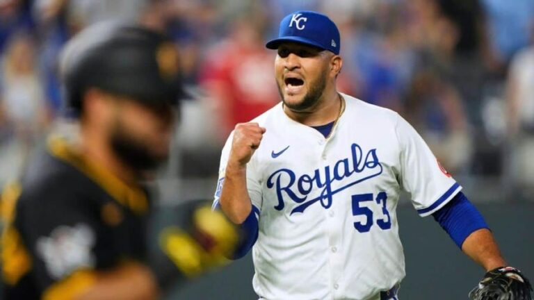 Carlos Estévez llegó a 33 rescates, Soto de 5-0 con tres ponches en revés