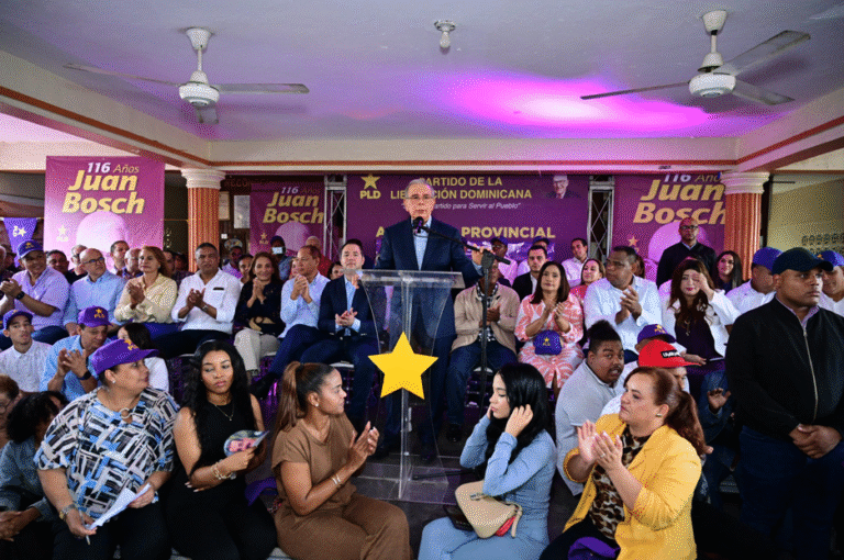 Danilo Medina: “Si hubiesen construido las plantas que dejé, hoy no habría apagones”