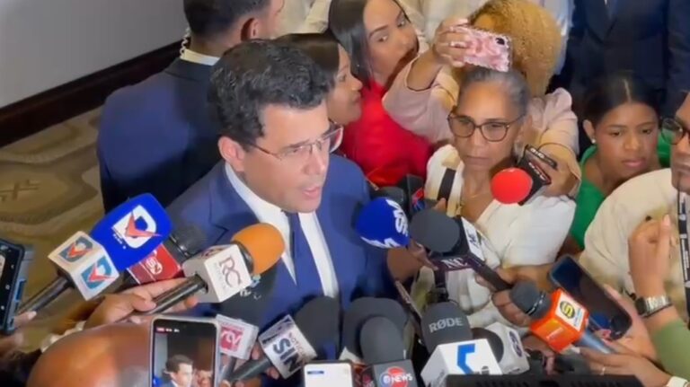 David Collado dice permanecerá un año más en Ministerio de Turismo