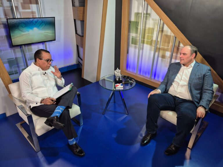 Del Castillo Saviñón: “Tomaré una pausa política; gobierno PRM improvisa; Omar Fernández es un fenómeno político”