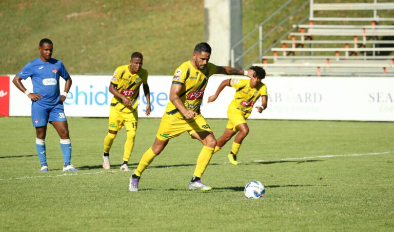 Doblete de Ascona y un gol de Parra sellan victoria del Moca FC ante San Cristóbal