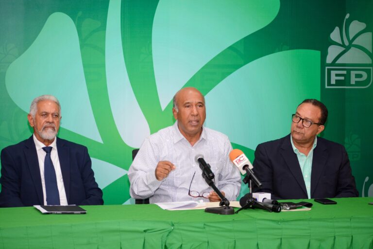 Fuerza del Pueblo denuncia que el gobierno manipula cifras sobre reducción de la pobreza