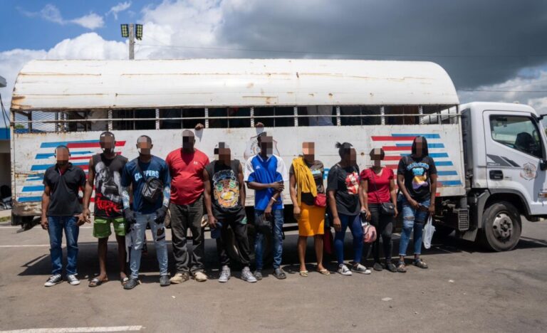 Migración apresa 1,120 haitianos ilegales y repatria a 1,219