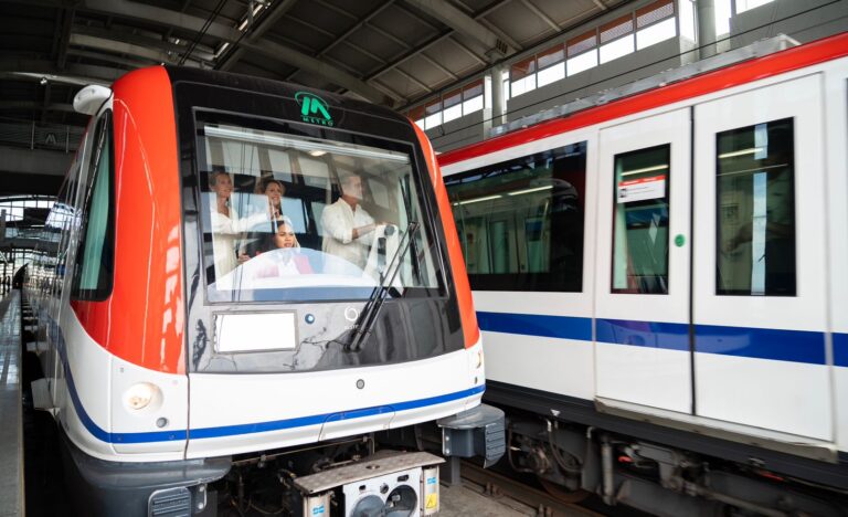 Reportaje- Abinader anuncia visita a RD presidente Francia Enmanuel Macrón,  destaca ejecutorias en transporte