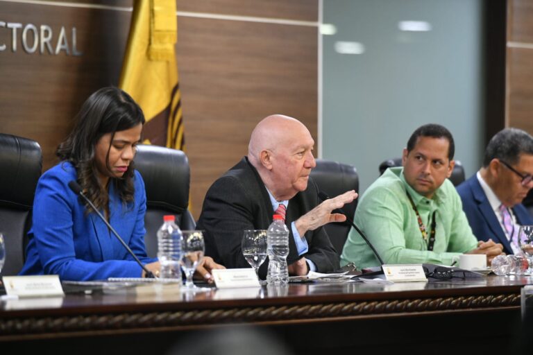 JCE detalla proceso de licitación del proyecto de la nueva Cédula de Identidad y Electoral