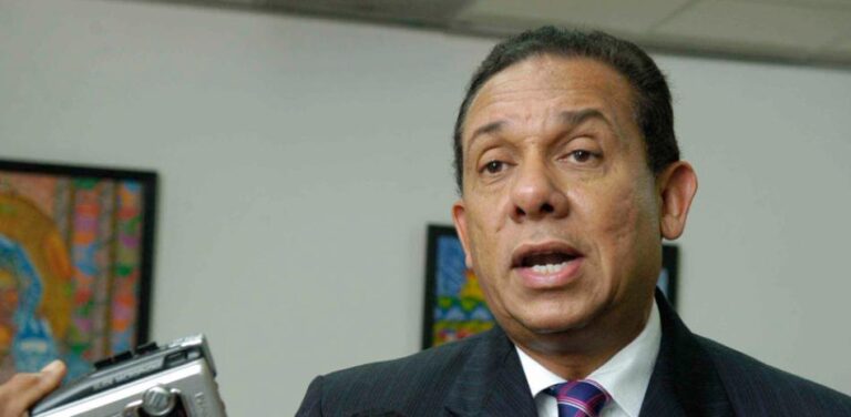 Fallece esta madrugada el exministro de Cultura José Rafael Lantigua