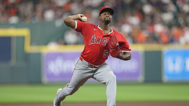 José Soriano se luce ante Astros y se lleva la victoria