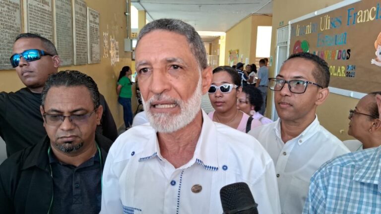 ADP denuncia técnicos distritales maltratan y desplazan a los profesores