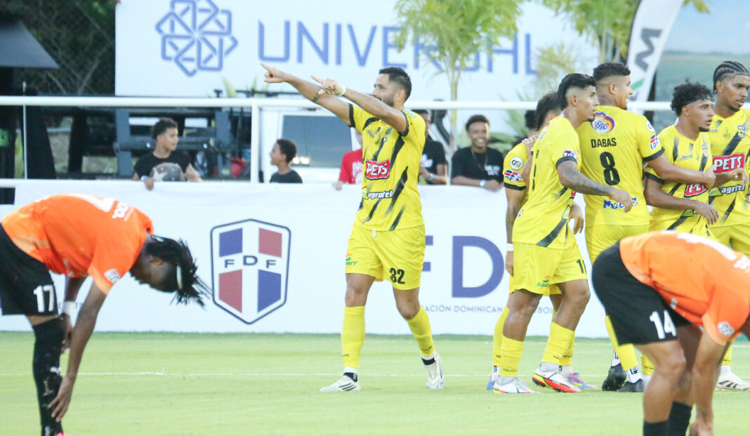 Moca FC da el primer zarpazo y vence 1-0 al Cibao FC en el inicio de la LDF