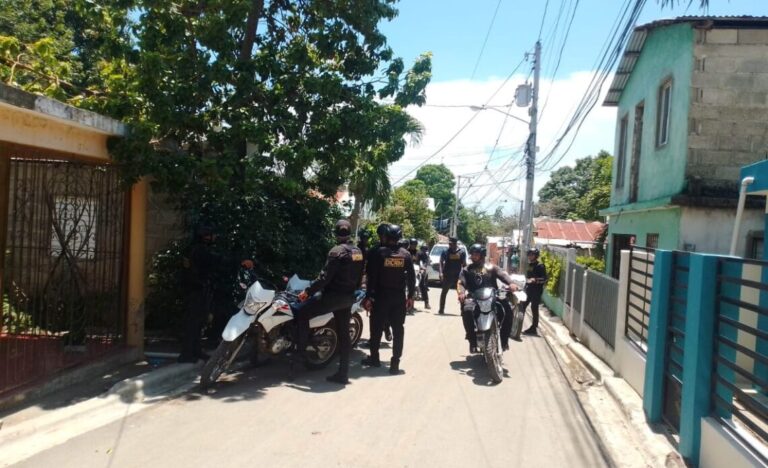 Policía Nacional intensifica búsqueda de implicados en abuso sexual a joven en Villa González, Santiago