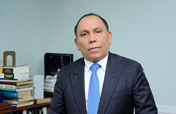 “Incapacidad del gobierno del PRM tiene al pueblo hastiado con  los apagones, la gente anda desesperada”, afirma Radhamés  Jiménez