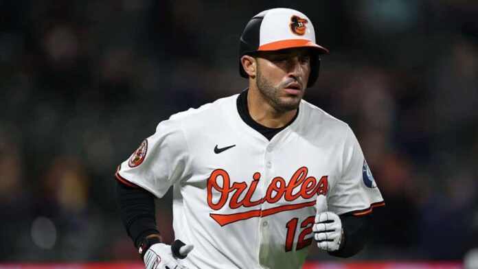 Ramón Laureano es cambiado a los Padres de San Diego