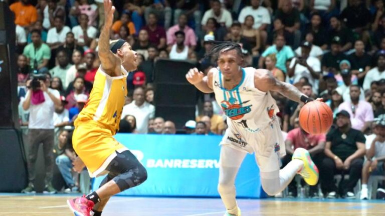 Titanes vencen de nuevo a los Metros y colocan la serie final 2-0 a su favor