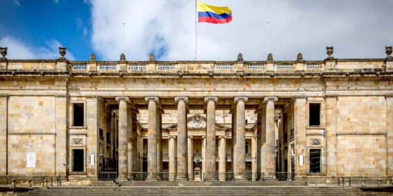 Uribe Turbay es velado en el mismo salón del Capitolio donde se homenajeó a sus abuelos