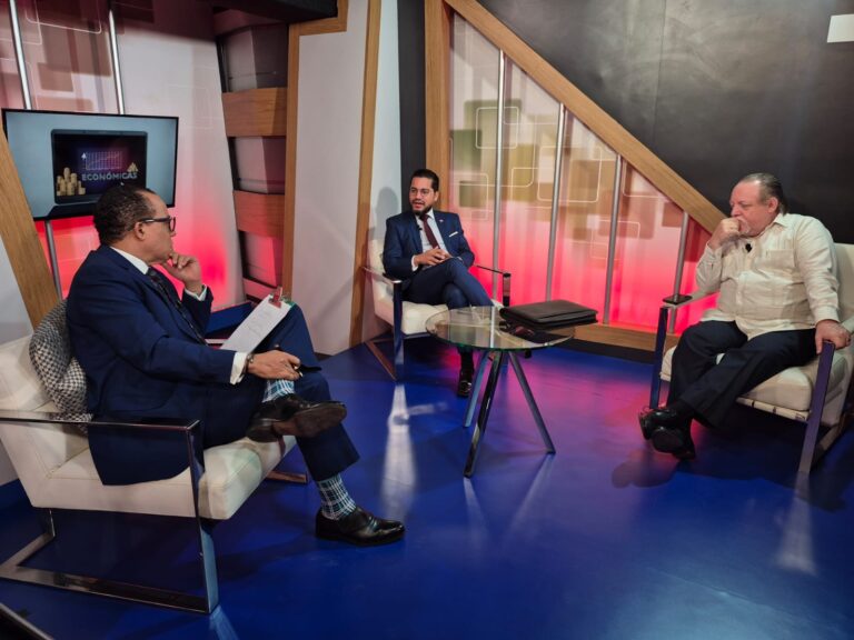 Entrevista- Hebrard y Ovalle preocupados por impacto negativo de altas tasas de interés en el dinamismo económico