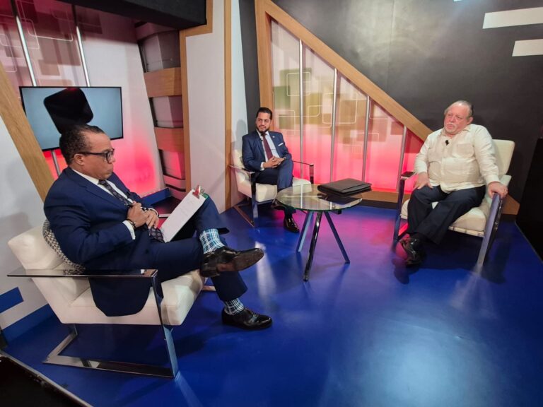 Reportaje-  Primer año segundo mandato Abinader es el más difícil con crisis de servicios y economía lenta