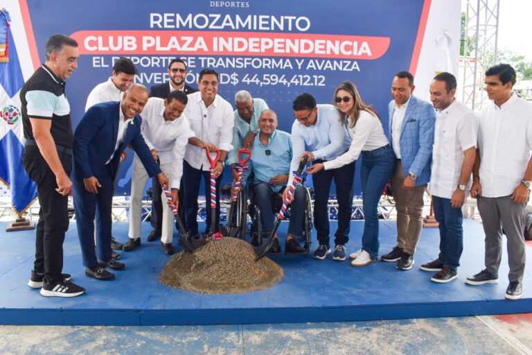 Ministro Kelvin Cruz inicia construcción de multiuso del Club Plaza Independencia
