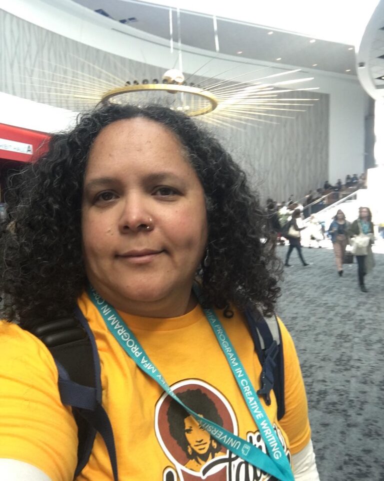 Lesbiana que ultrajó Himno Nacional aclara que su intención era exaltar los símbolos patrios