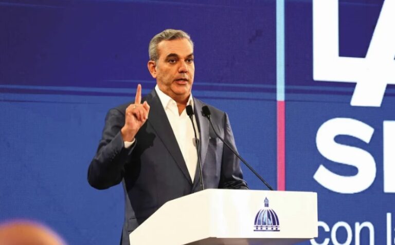 Presidente Abinader revela su gobierno esta preocupado por los «odiosos apagones»