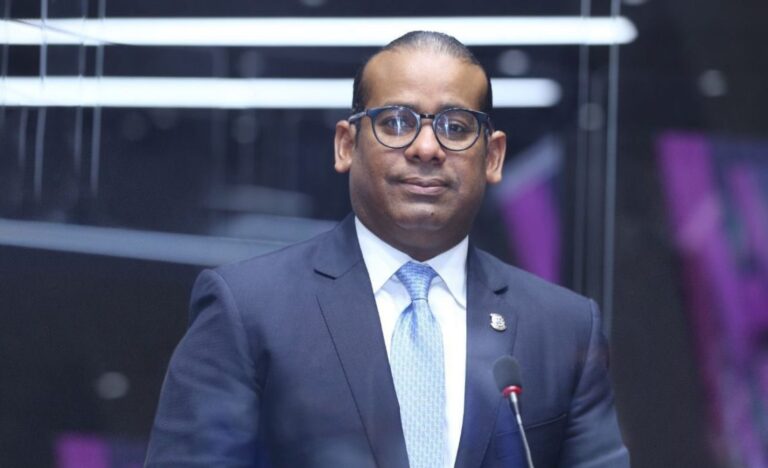 Diputado asegura alza del dólar genera preocupación en sectores económicos del país