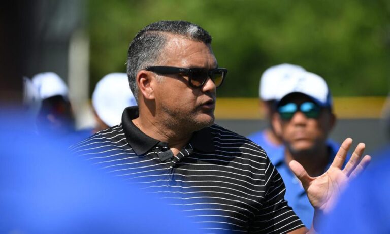 Audo Vicente destaca la preparación como clave para el éxito del Licey en la próxima temporada