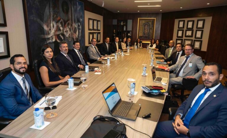 Banreservas y el FMI analizan el panorama financiero de República Dominicana